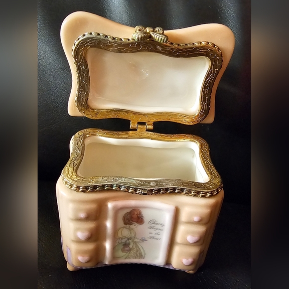 Precious Moments Dresser Vanity Ceramic Hinged Trinket Box 1997 Collectible - Picture 7 of 12
